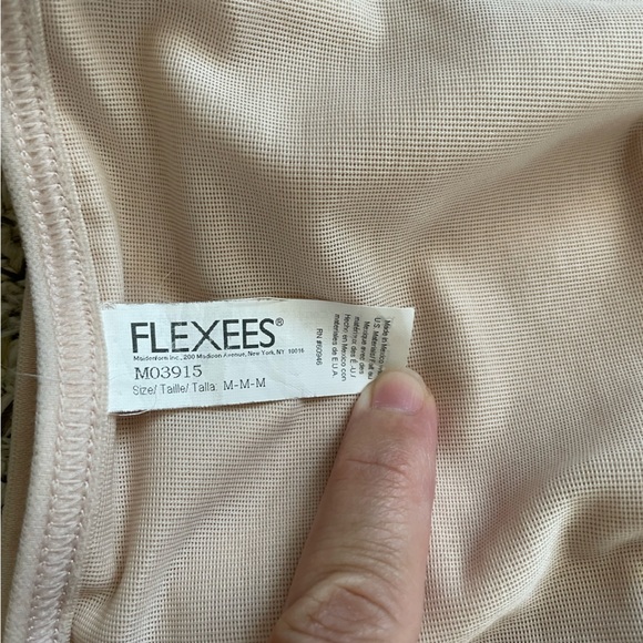 Flexxees by Maidenform Shapewear Medium Bra Line to Mid Thigh Biketard - Picture 6 of 7